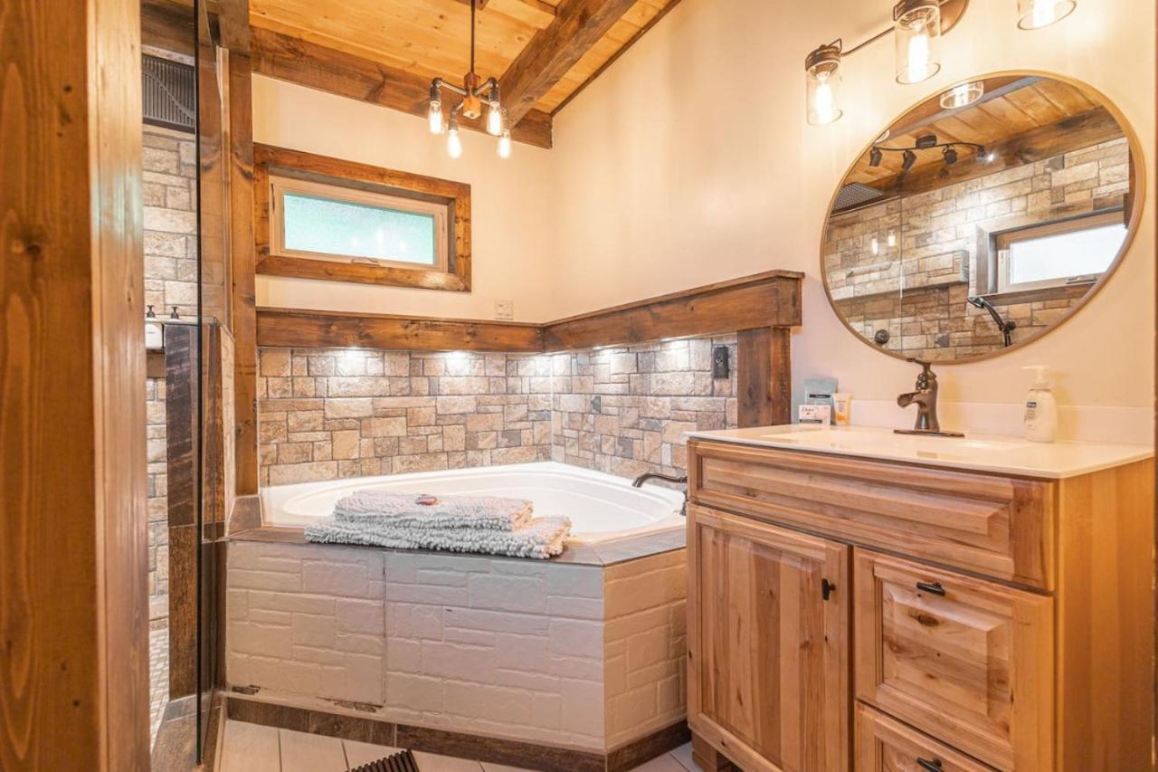 Canyon View Treehouse- Relaxing Getaway In Jasper With An Amazing View Exterior photo