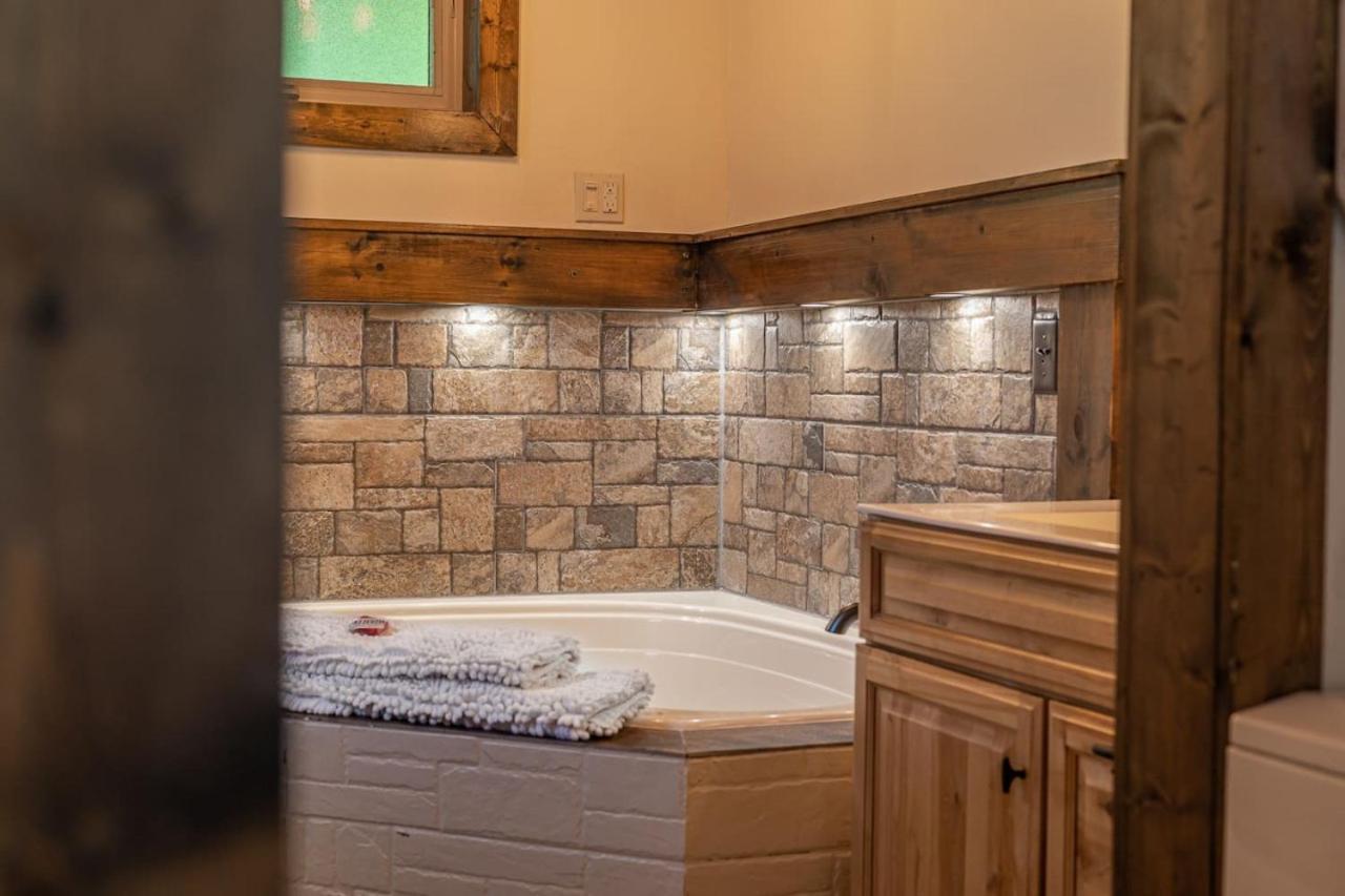 Canyon View Treehouse- Relaxing Getaway In Jasper With An Amazing View Exterior photo