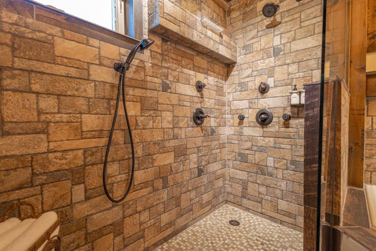 Canyon View Treehouse- Relaxing Getaway In Jasper With An Amazing View Exterior photo
