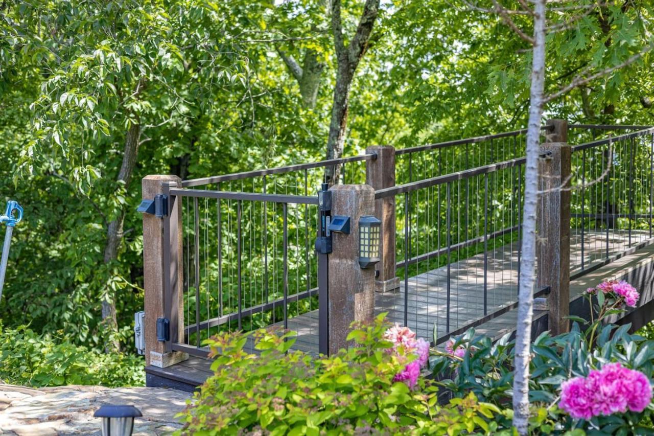 Canyon View Treehouse- Relaxing Getaway In Jasper With An Amazing View Exterior photo